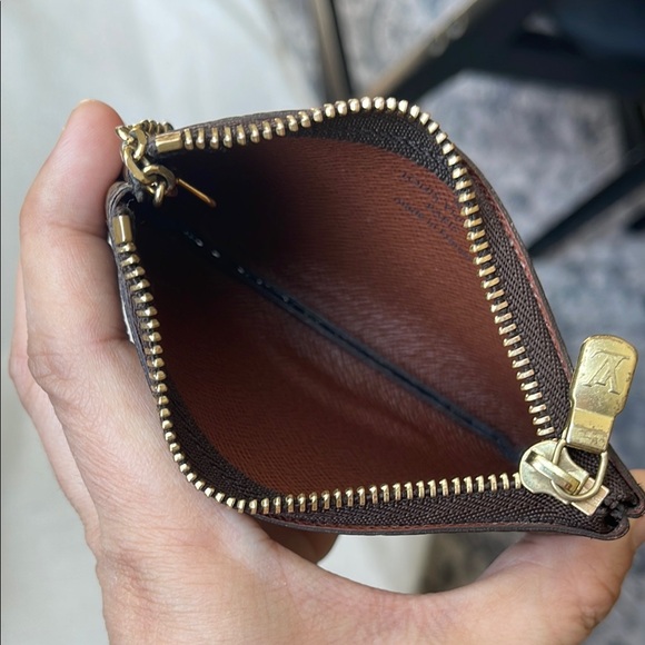 SOLD!!!! Louis Vuitton Monogram Key Pouch - Picture 11 of 16